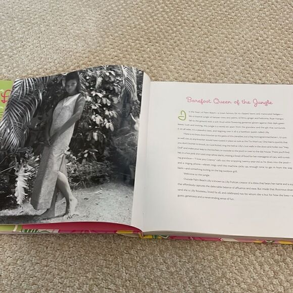 Rare!!!  Essentially Lilly Coffe Table Book - Picture 3 of 7